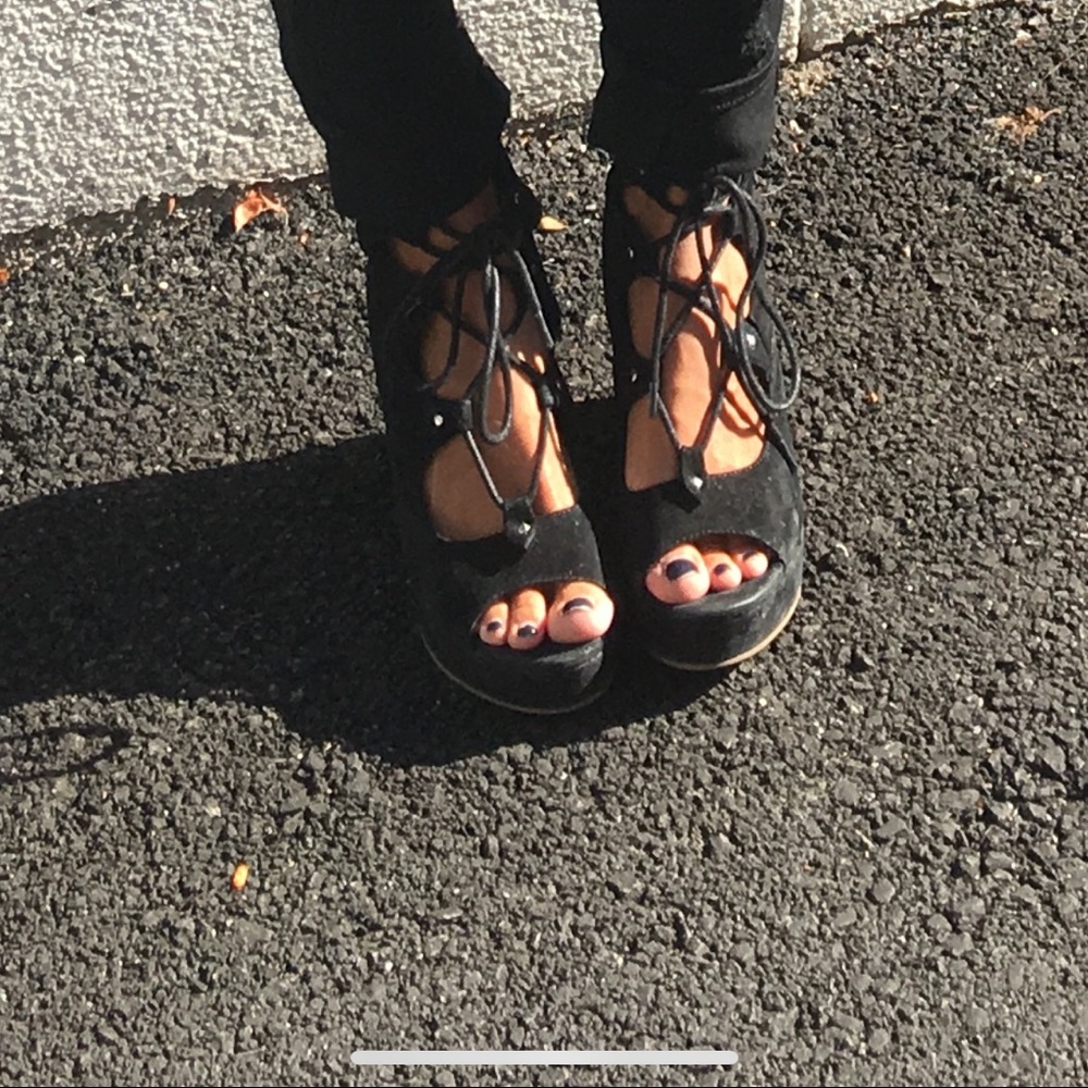 Black lace-up wedge heel